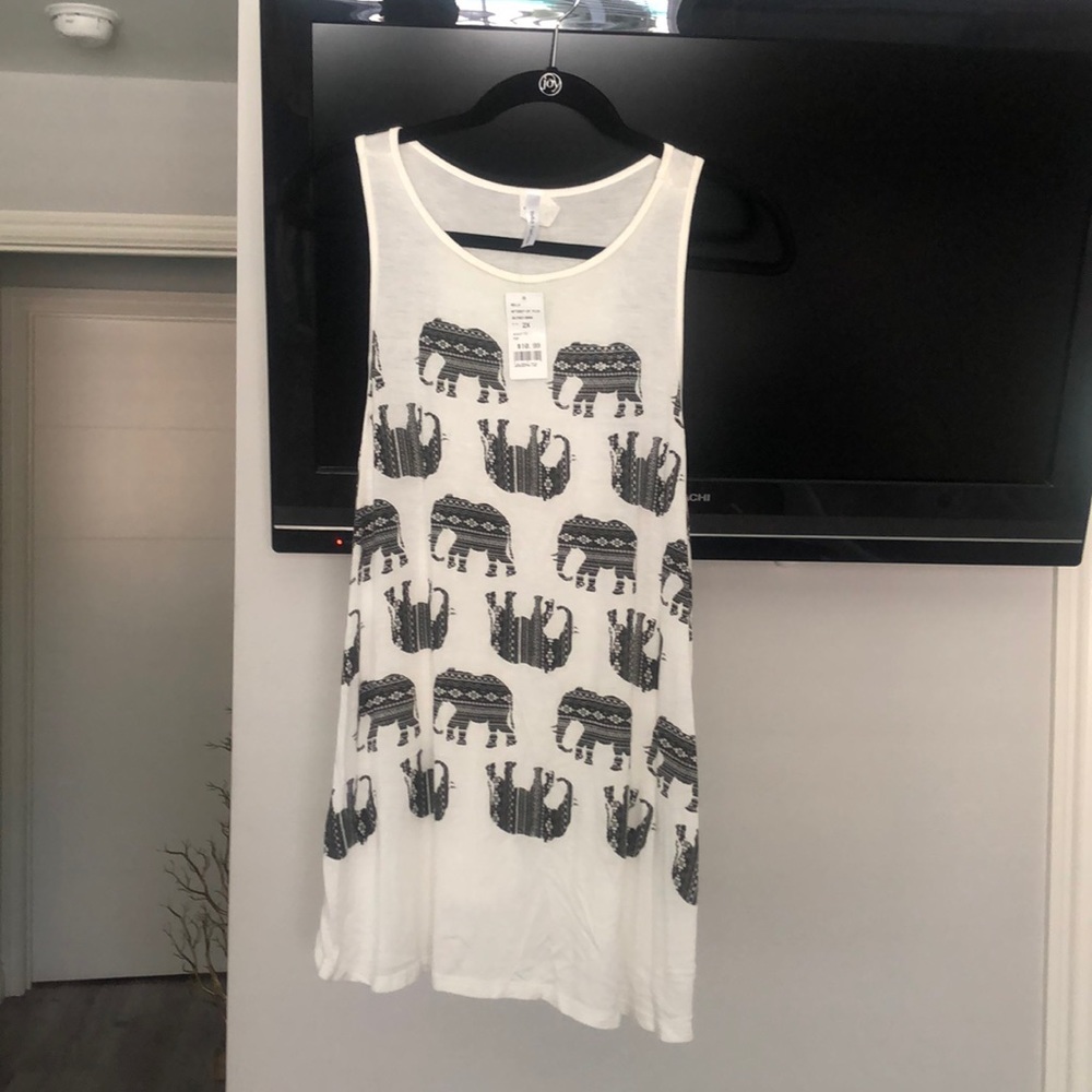 Bella Fantasia tank top size 2X